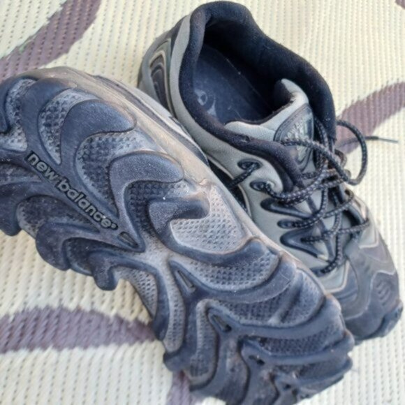 New Balance Hiking Boots 10‎ - Picture 2 of 3